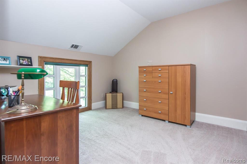 2645 Hickory Lawn Road Rochester Hills, MI 48307 - Photo 20 of 39