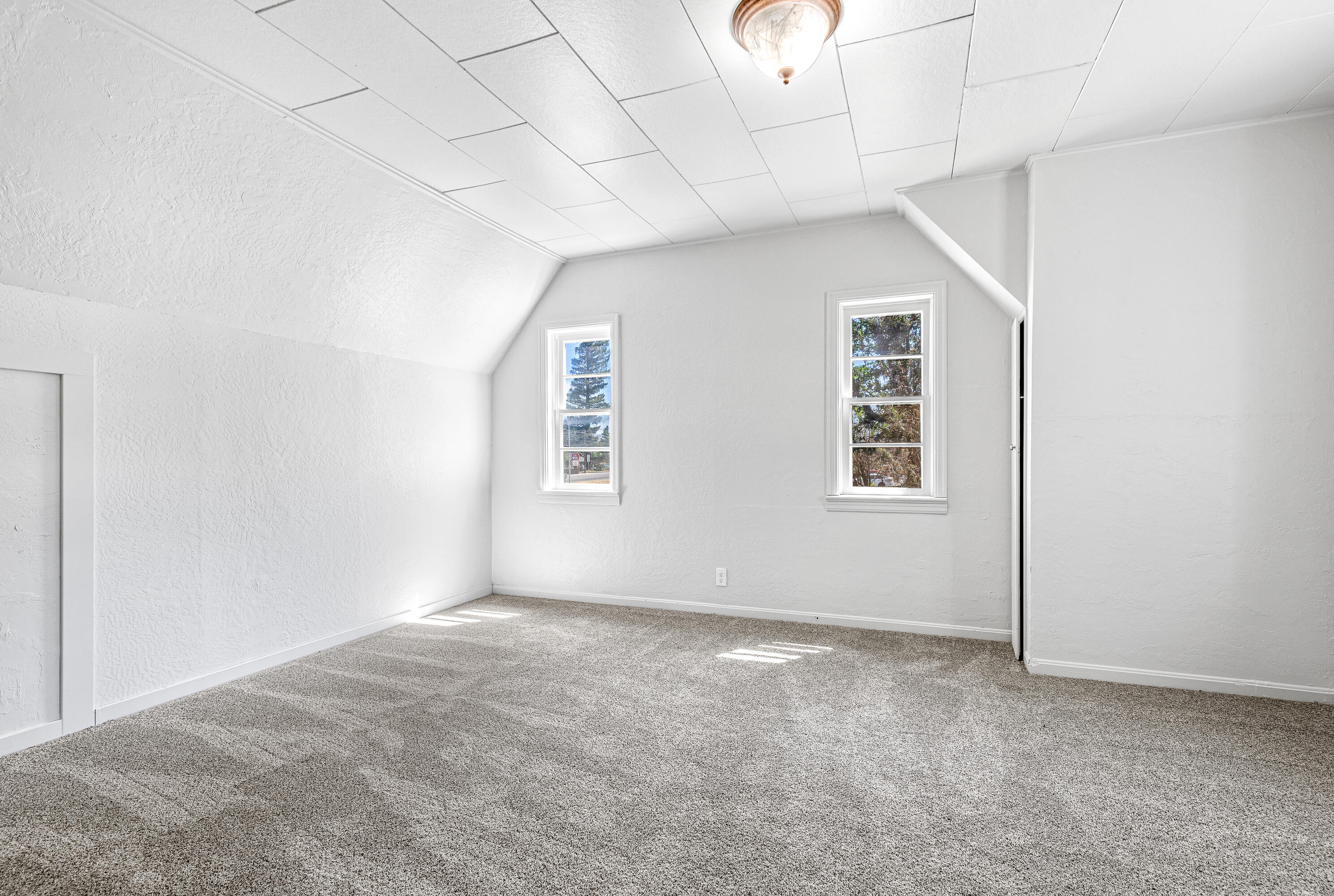 52 Oak Grove Road Medford, OR 97501 - Photo 29 of 41 9R9A9569