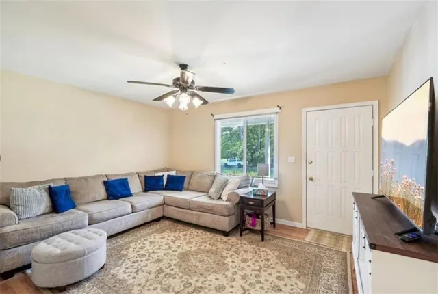 $1,950 | 886 Perimeter Road, Dawsonville, GA 30534