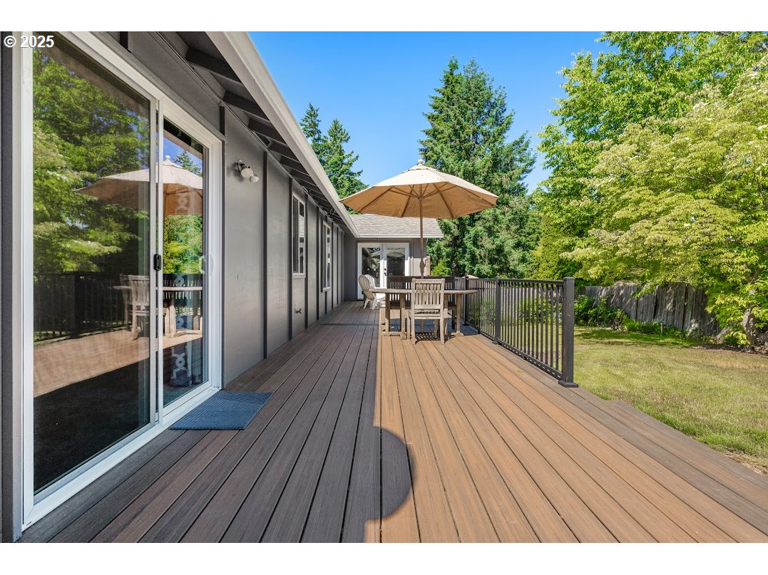 11595 Southwest Fairview Lane Tigard, OR 97223 - Photo 33 of 46 a view of backyard with umbrella