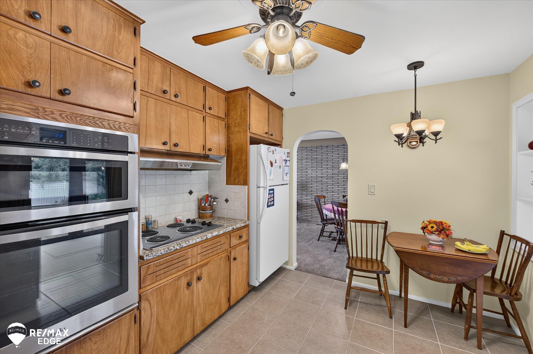 10048 East Coldwater Road Davison, MI 48423 - Photo 8 of 31