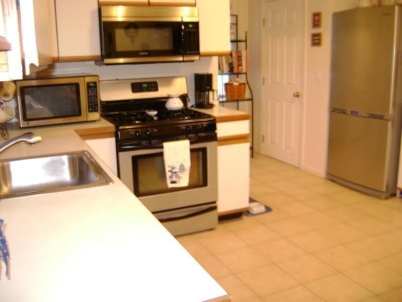 12 Bruce Road Waltham, MA 02453 - Photo 3 of 19 Gallery Image 3
