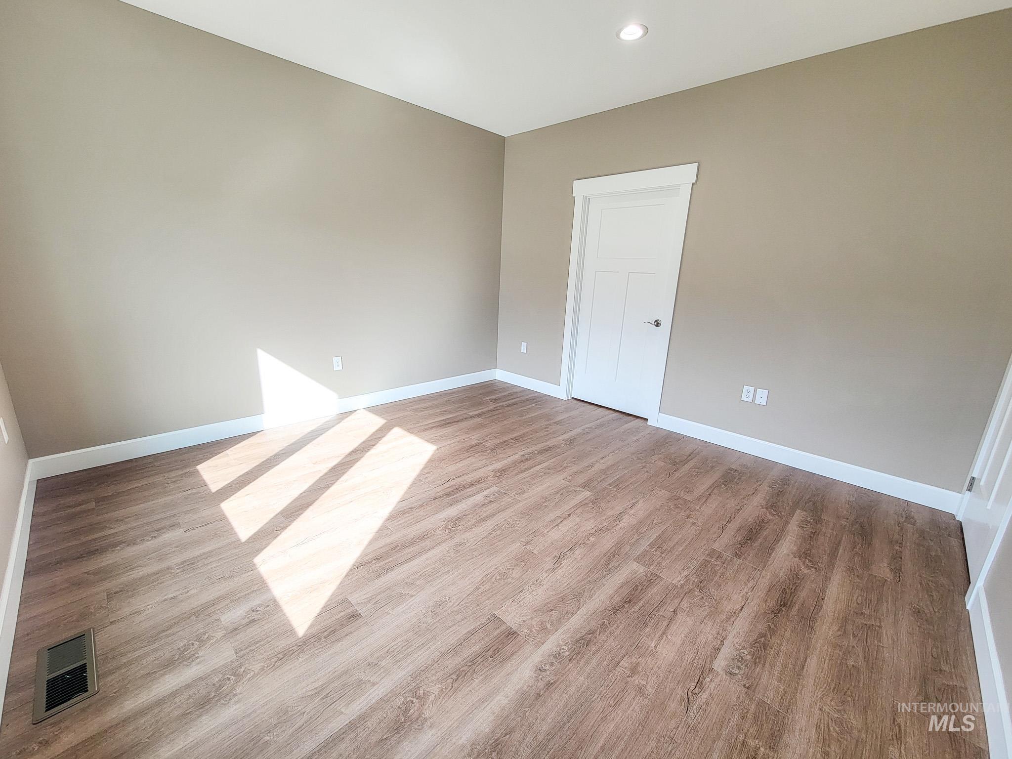 2103 Alder, Unit B Lewiston, ID 83501 - Photo 13 of 27