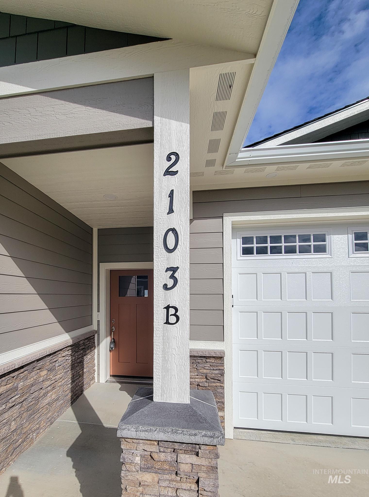 2103 Alder, Unit B Lewiston, ID 83501 - Photo 2 of 27