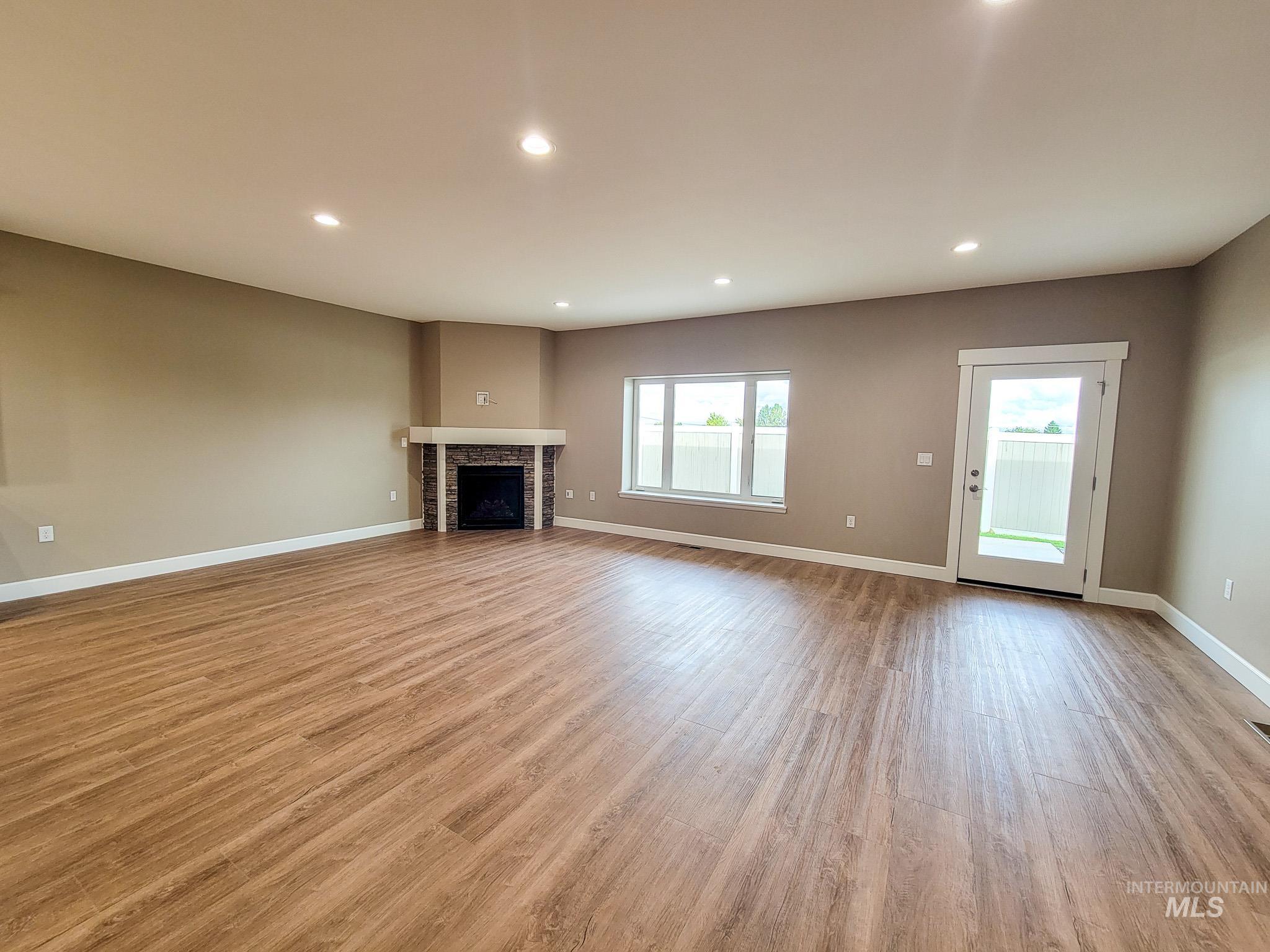 2103 Alder, Unit B Lewiston, ID 83501 - Photo 4 of 27