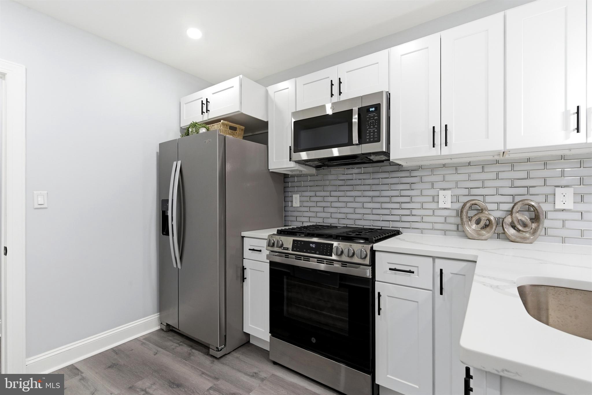 2644 North Myrtlewood Street Philadelphia, PA 19132 - Photo 17 of 34