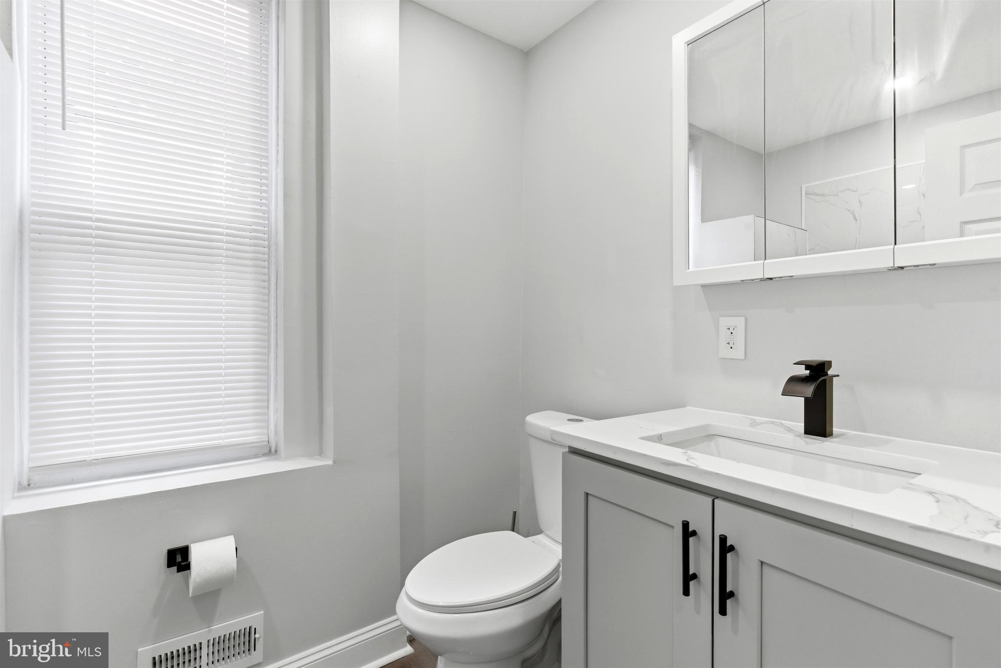 2644 North Myrtlewood Street Philadelphia, PA 19132 - Photo 23 of 34