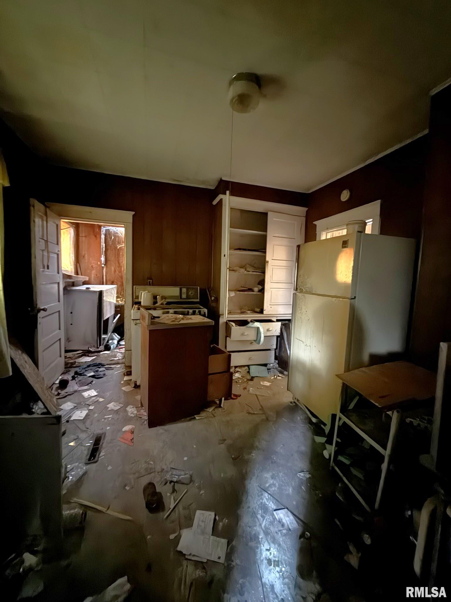 39 South Chambers Street Galesburg, IL 61401 - Photo 11 of 22