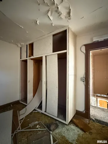 $39,900 | 39 South Chambers Street, Galesburg, IL 61401