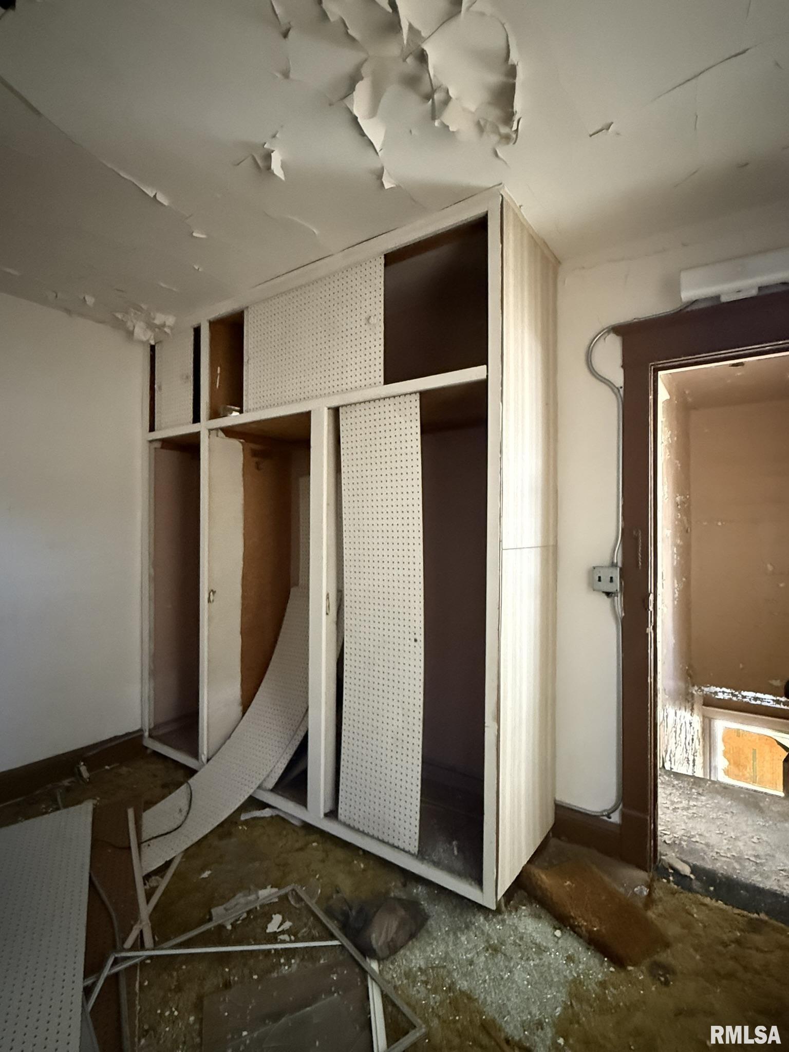 39 South Chambers Street Galesburg, IL 61401 - Photo 18 of 22