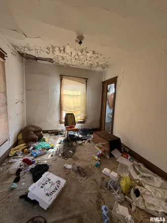 $19,900 | 39 South Chambers Street, Galesburg, IL 61401