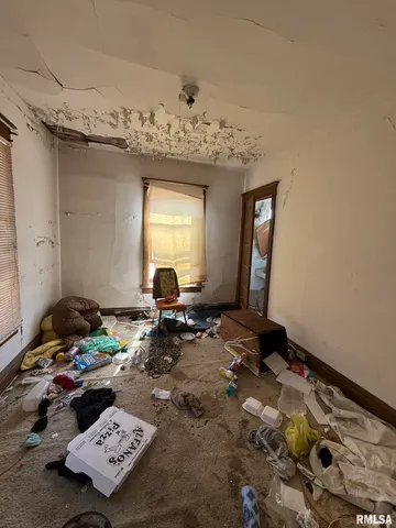 $39,900 | 39 South Chambers Street, Galesburg, IL 61401