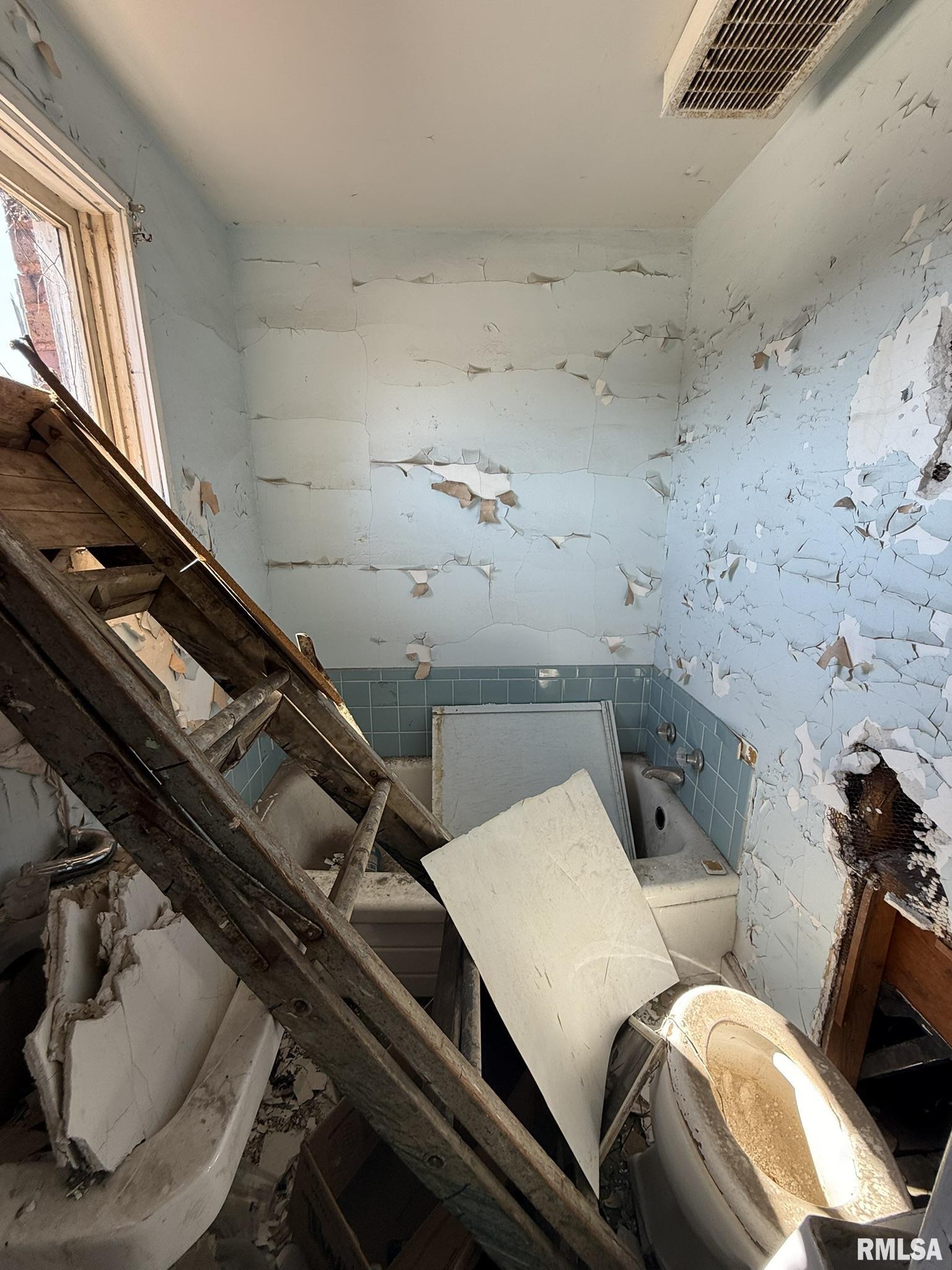 39 South Chambers Street Galesburg, IL 61401 - Photo 22 of 22