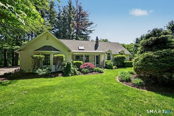$599,000 | 207 Grassy Hill Road, Woodbury, CT 06798