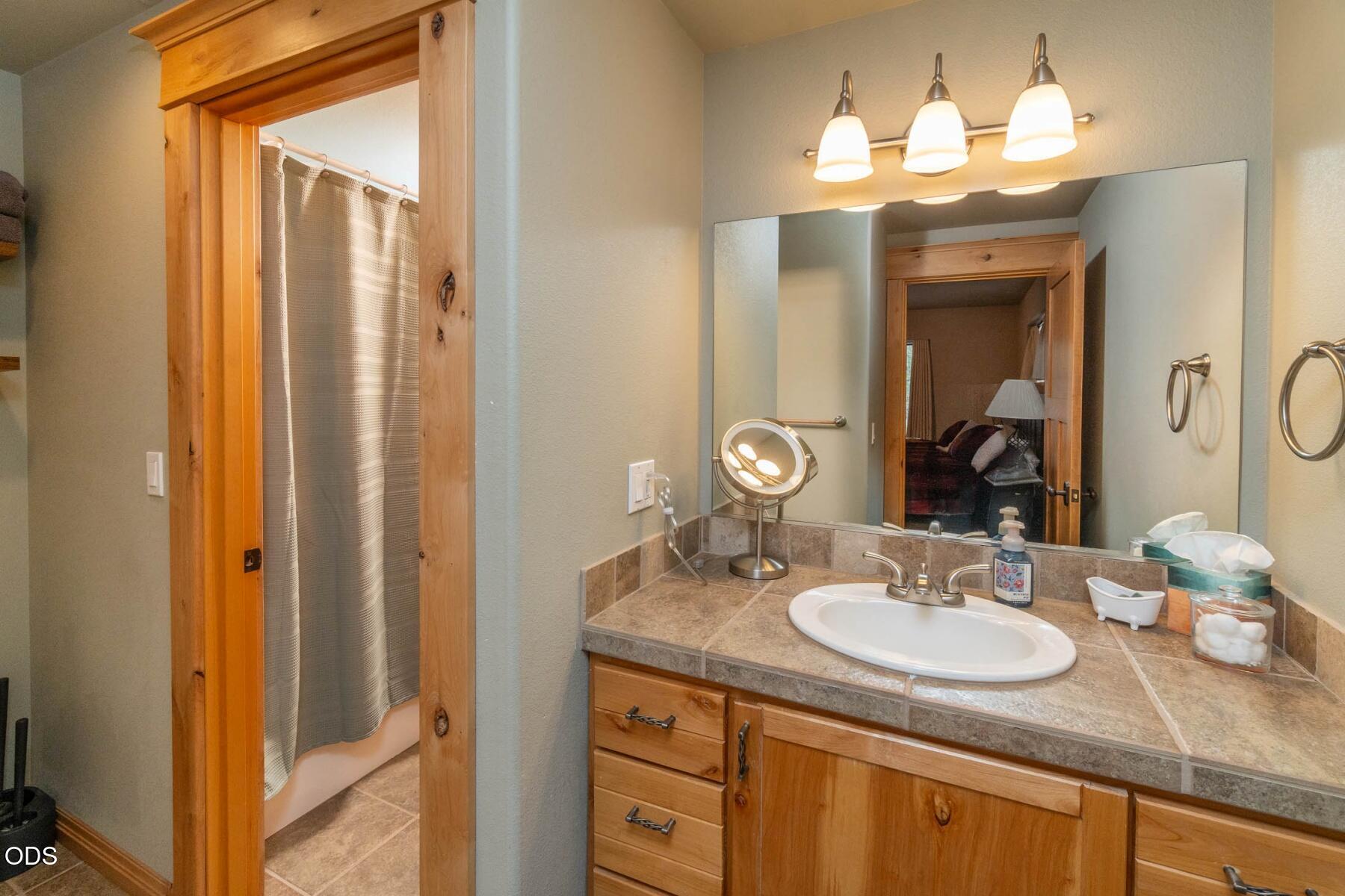 52174 Foxtail Road La Pine, OR 97739 - Photo 18 of 47