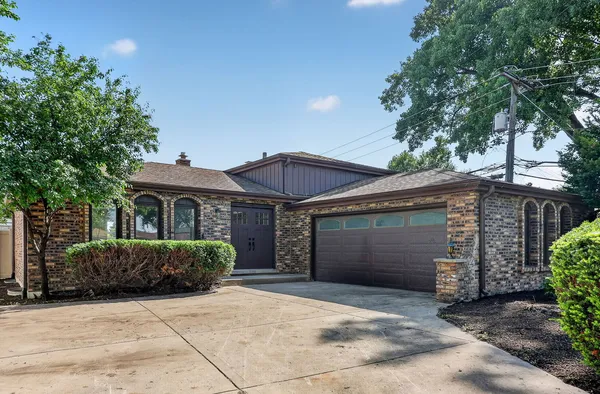$799,000 | 216 Kimbell Avenue, Elmhurst, IL 60126