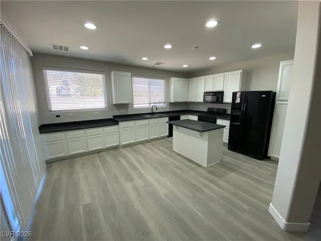 $1,900 | 9884 Gold Pan Court, Las Vegas, NV 89183