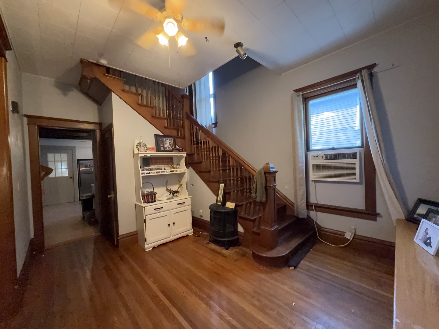 533 South 4th Street Watseka, IL 60970 - Photo 11 of 24 a view of entryway and hall with wooden floor