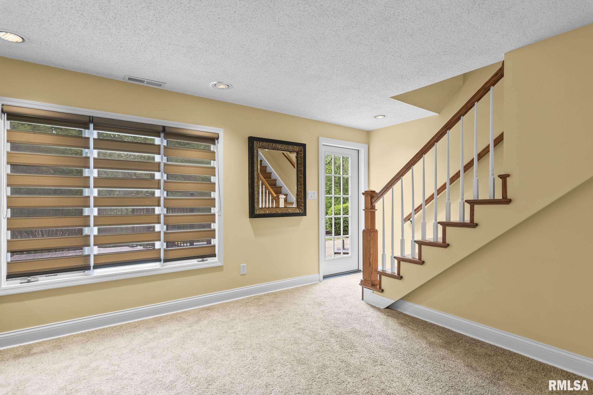 890 Roanoke Drive Springfield, IL 62702 - Photo 30 of 48 Gallery Image 30