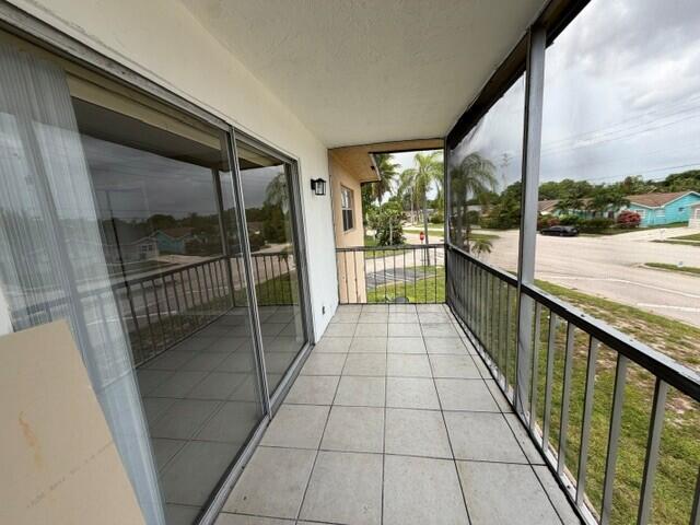 9272 Southwest 3rd Street, Unit 409 Boca Raton, FL 33428 - Photo 4 of 29 pic5