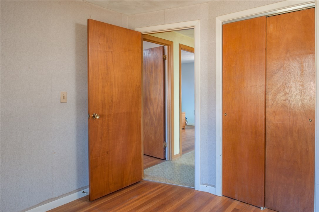 136 Larchmont Road Warwick, RI 02886 - Photo 9 of 18