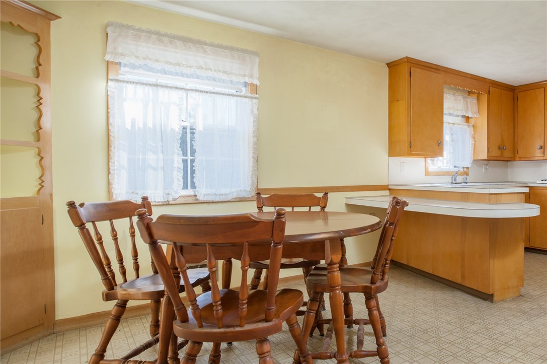 136 Larchmont Road Warwick, RI 02886 - Photo 10 of 18