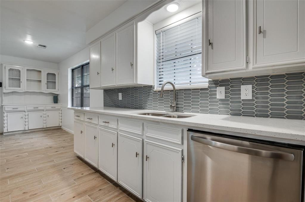 6115 Red Bird Court Dallas, TX 75232 - Photo 11 of 28