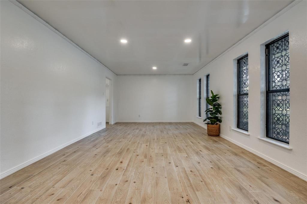 6115 Red Bird Court Dallas, TX 75232 - Photo 5 of 28