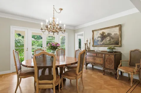 $4,300,000 | 901 Glen Way, Hillsborough, CA 94010
