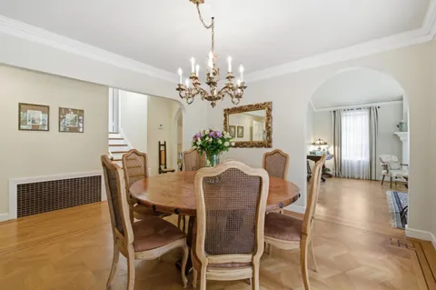 $4,300,000 | 901 Glen Way, Hillsborough, CA 94010