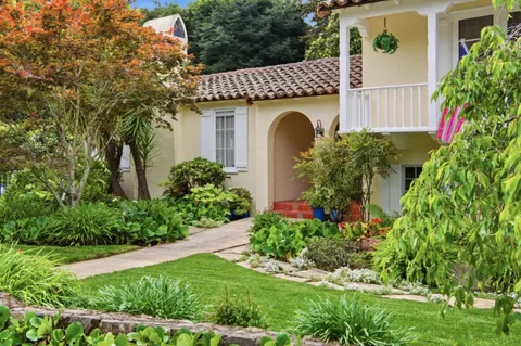 $4,300,000 | 901 Glen Way, Hillsborough, CA 94010