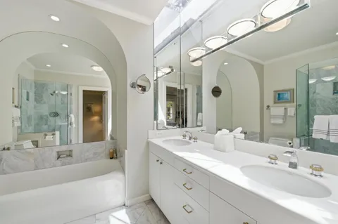 $4,300,000 | 901 Glen Way, Hillsborough, CA 94010