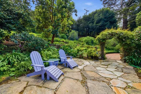 $4,300,000 | 901 Glen Way, Hillsborough, CA 94010