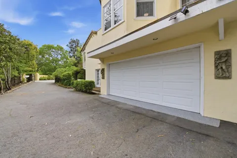 $4,300,000 | 901 Glen Way, Hillsborough, CA 94010