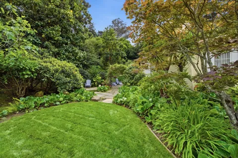 $4,300,000 | 901 Glen Way, Hillsborough, CA 94010