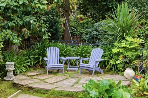 $4,300,000 | 901 Glen Way, Hillsborough, CA 94010