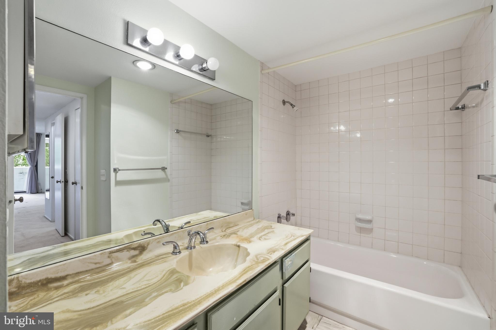 6101 Edsall Road, Unit 502 Alexandria, VA 22304 - Photo 21 of 33