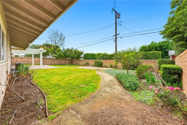 $1,098,000 | 1056 North Shaffer Street, Orange, CA 92867