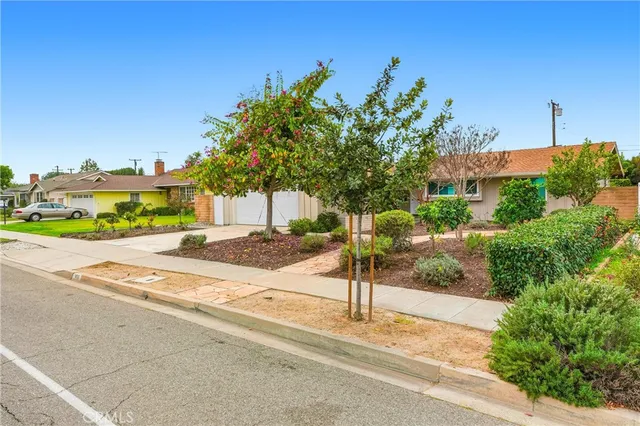 $1,098,000 | 1056 North Shaffer Street, Orange, CA 92867