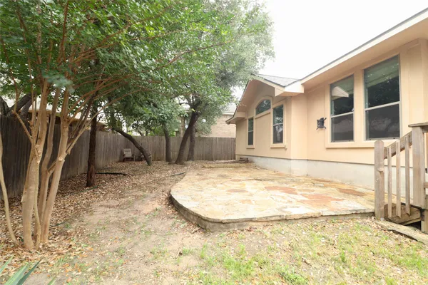 $2,100 | 528 Loma Cedro Bend, Leander, TX 78641