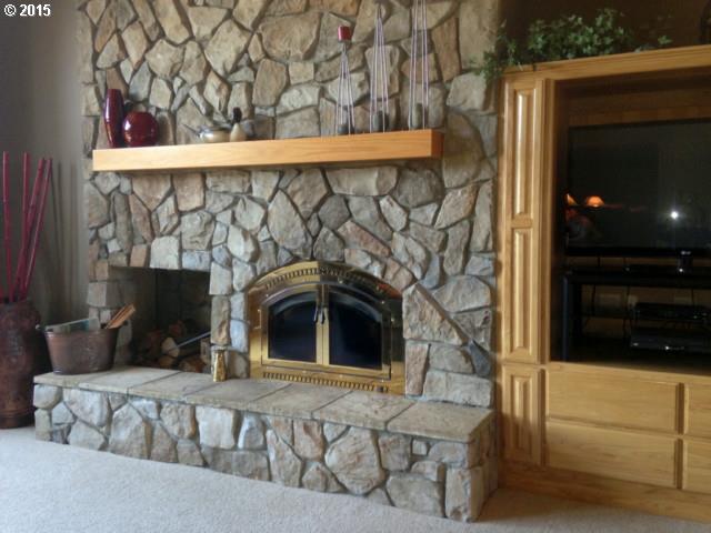20010 Southwest Seiffert Road Sherwood, OR 97140 - Photo 4 of 16 Gallery Image 4