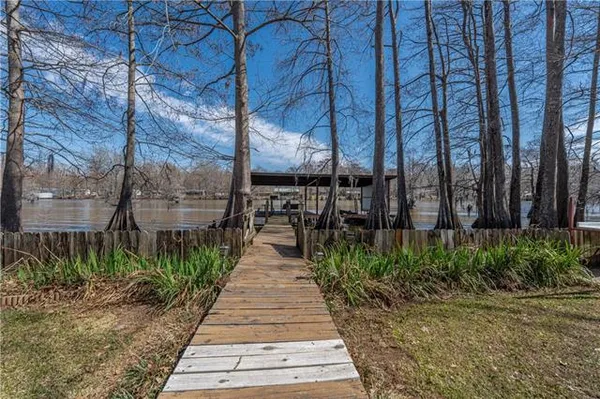 $289,000 | 164 Chuck Davis Lane, Marksville, LA 71351