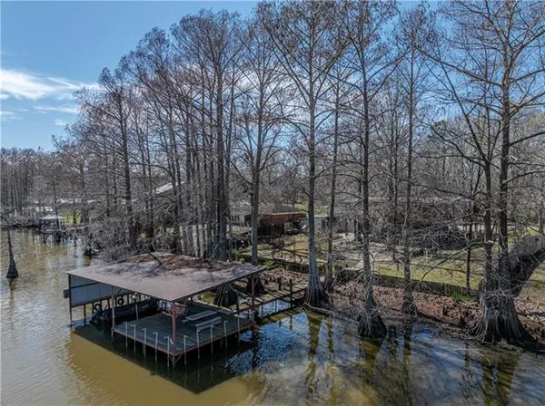$289,000 | 164 Chuck Davis Lane, Marksville, LA 71351
