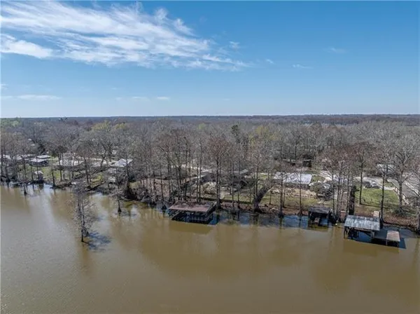 $289,000 | 164 Chuck Davis Lane, Marksville, LA 71351