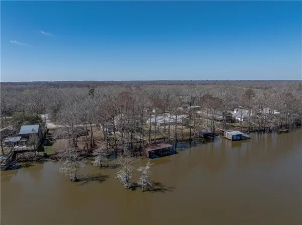 $289,000 | 164 Chuck Davis Lane, Marksville, LA 71351