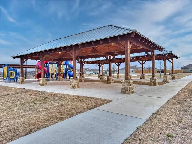 $2,000 | 2733 Slatewood Drive, Fort Worth, TX 76179