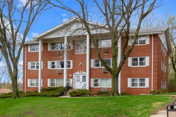 $179,900 | 245 Country Club Drive, Unit 3A, Lake Geneva, WI 53147