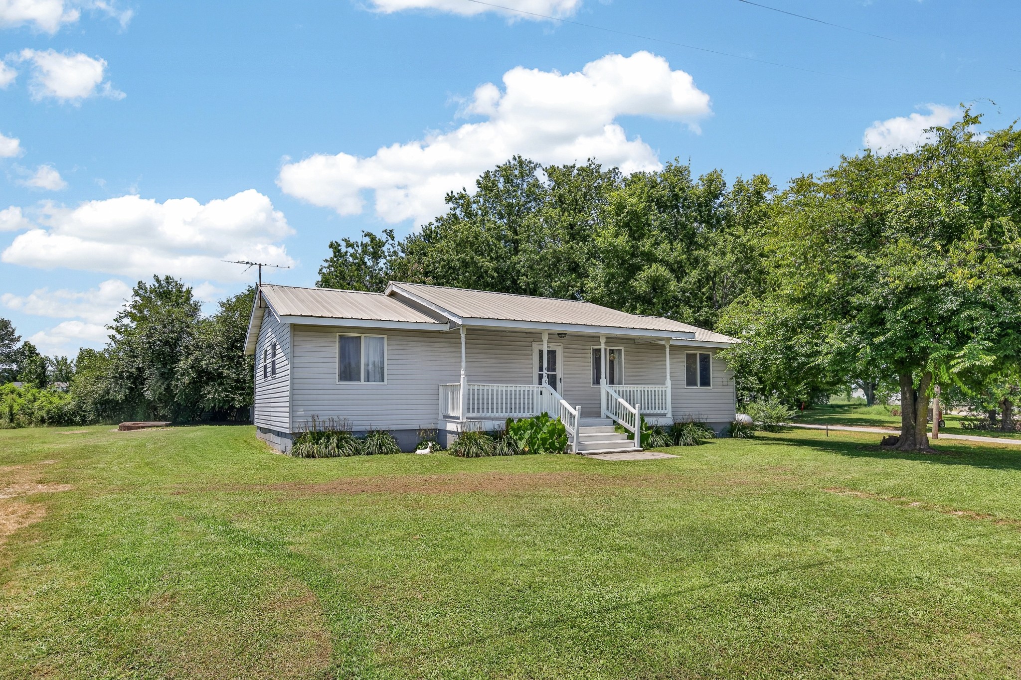 670 Howell Hill Road Flintville, TN 37335 - Photo 3 of 25