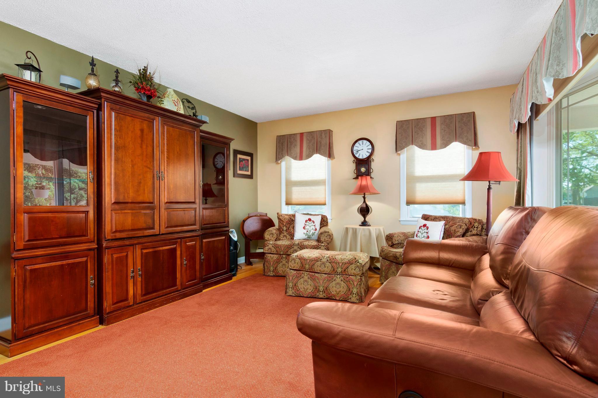 8441 Arbutus Road Pasadena, MD 21122 - Photo 14 of 24 Living Room