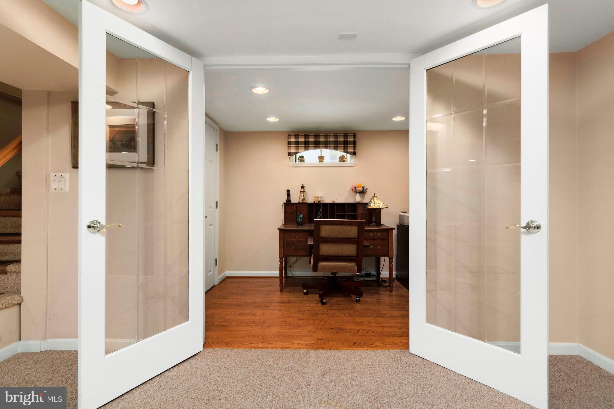 8441 Arbutus Road Pasadena, MD 21122 - Photo 20 of 24 Basement office Area